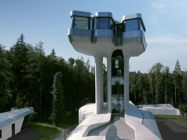 Tầng trên cùng là phòng ngủ của tỷ phú Doronin, được bao quanh bởi cây cối và không gian yên tĩnh. Ảnh: OKO Group.