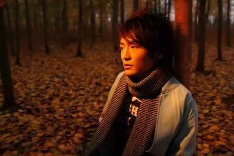 Nguoi dan ong yeu Chau Tan 18 nam trong lang le xot xa-Hinh-2