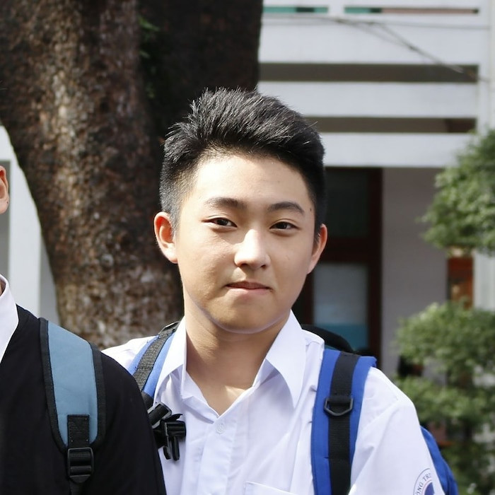 Cau ban 10X 'lot xac' ngoan muc, tro thanh 'hotboy cuc pham'-Hinh-6