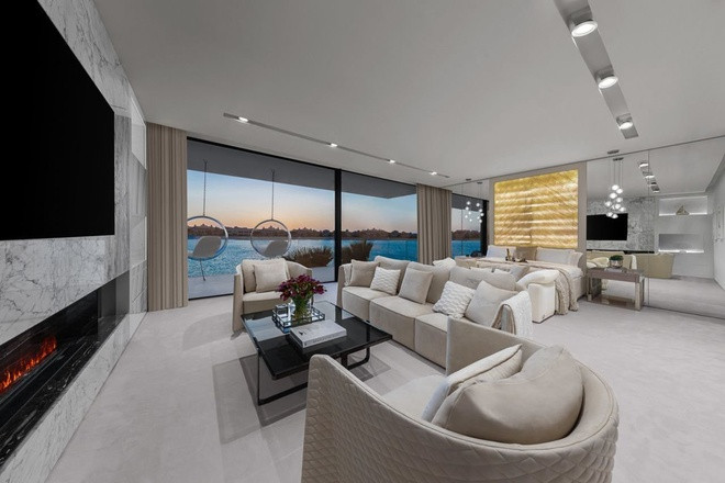 Dinh thự có 5 phòng ngủ, trong đó hầu hết đều có tầm nhìn ra biển.