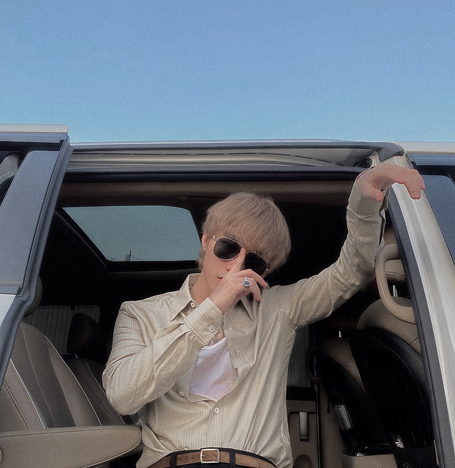 Son Tung M-TP va Thieu Bao Tram ben nhau mua dich-Hinh-6