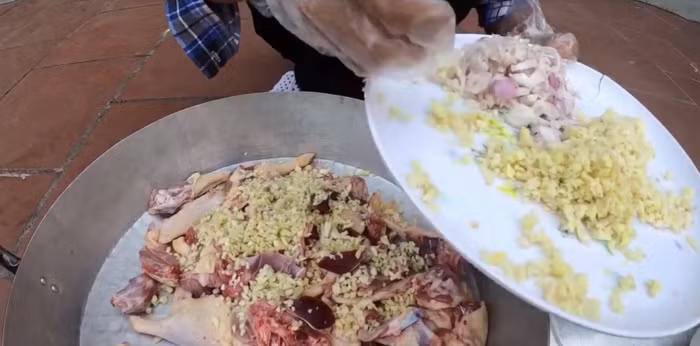 Ba Tan Vlog nau noi bun mang vit khong lo-Hinh-2