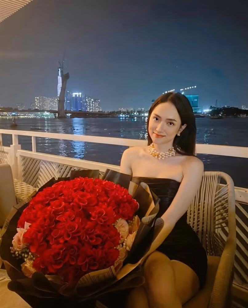 Huong Giang cong khai dien mao trong buoi hen ho voi Matt Liu