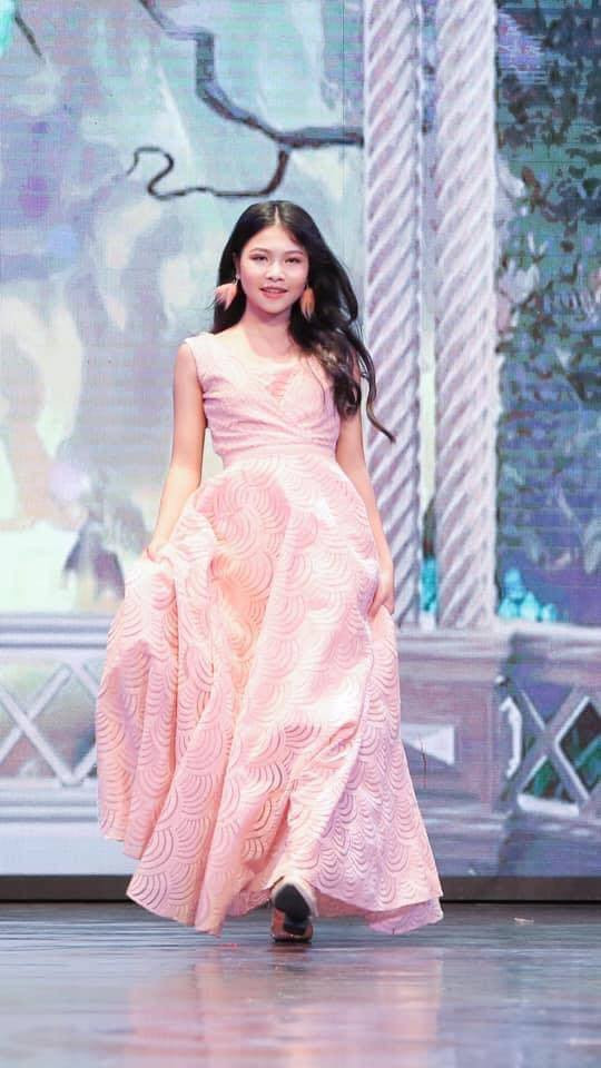 Can canh ve dep cua nu sinh du cuoc thi ve phong chong COVID-19-Hinh-5