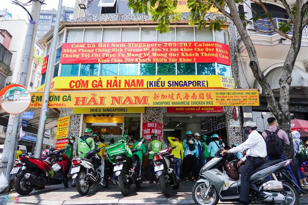 Nha hang, chuoi ca phe dong loat bat che do 'phan ung nhanh'