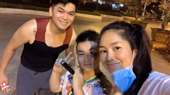 Chong bi che xau, Le Phuong xin tro giup tu dan mang-Hinh-4