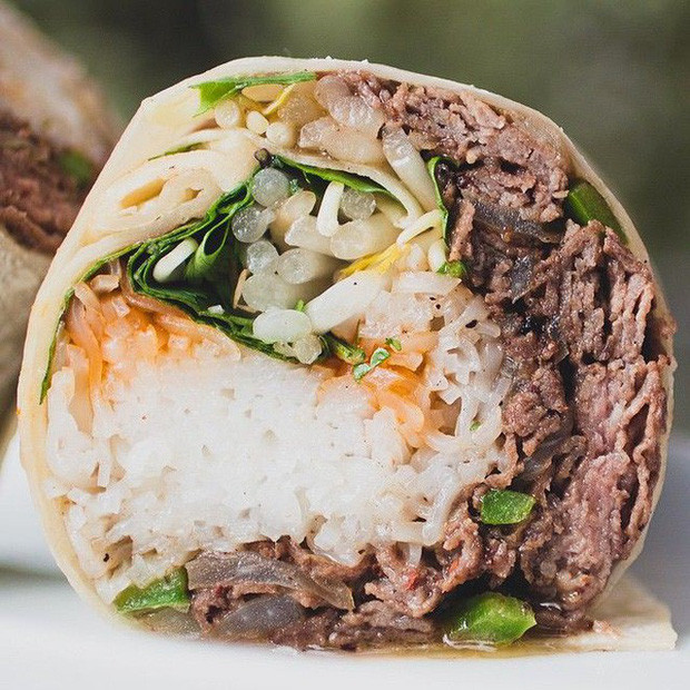 Biến tấu phở thành một món lạ đời, ăn một lần là "nghiện" - Hình 2 Bien tau pho thanh mot mon la doi, an mot lan la