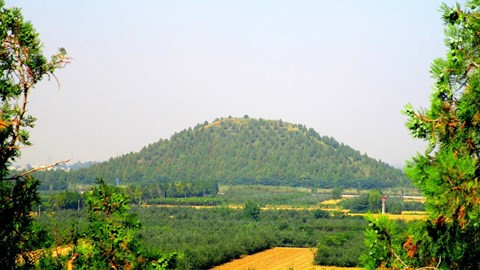 He lo bi mat phong thuy trong kim tu thap o Trung Quoc