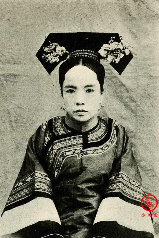 Ngỡ ngàng nhan sắc thật của Phúc tấn, Cách cách nhà Thanh - Hình 2 Ngo ngang nhan sac that cua Phuc tan, Cach cach nha Thanh-Hinh-2