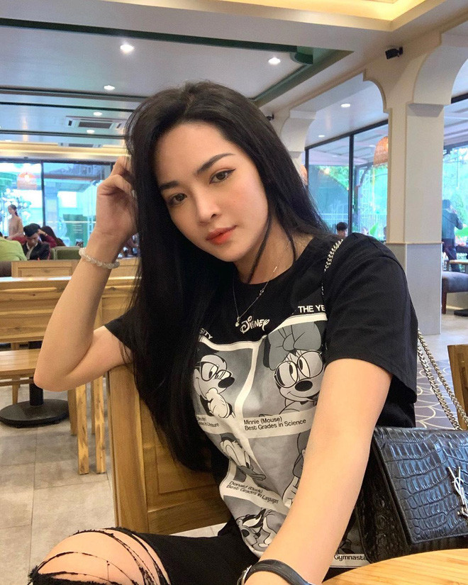 Hoc theo nu chinh Nguoi ay la ai len do trong mua he-Hinh-9