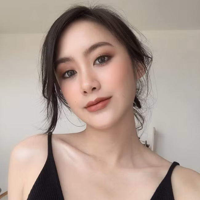 Nhan sắc của Phoiphailin Sivilay ngày càng mặn mà, quyến rũ.