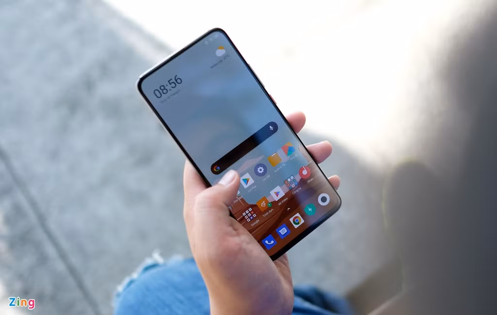 Sản phẩm được chạy trên nền tảng Android 10, giao diện MIUI 11. Giao diện này được làm gần giống với Android gốc nhưng có nhiều ứng dụng không quá cần thiết đi kèm.