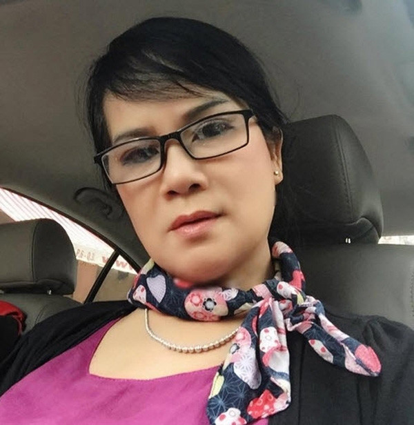 Theo lời kể của Minh Hà, mẹ cô là giáo viên tiểu học.