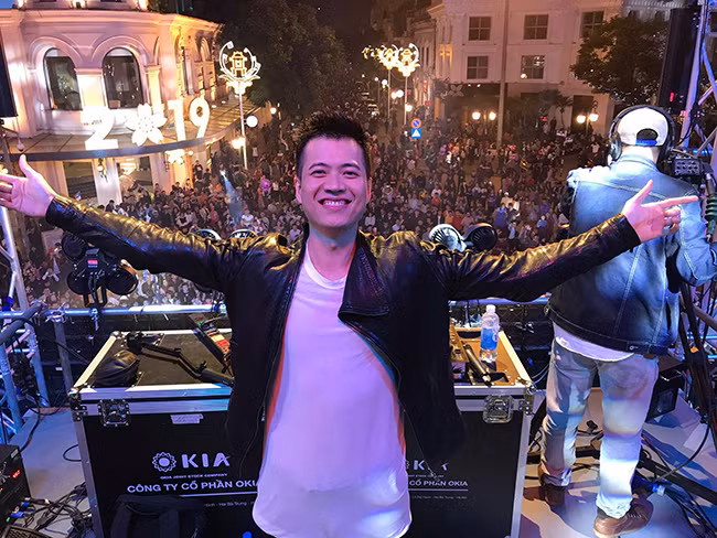 Nam DJ lo manh kiem ca trieu tien boa moi dem-Hinh-3