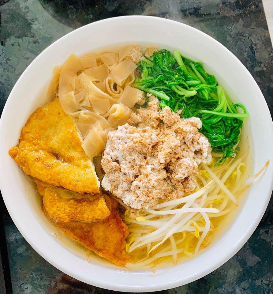 La Thanh Huyen nhan duoc nghin luot thich voi nhung bat canh-Hinh-11