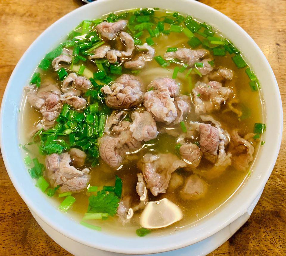 La Thanh Huyen nhan duoc nghin luot thich voi nhung bat canh-Hinh-12