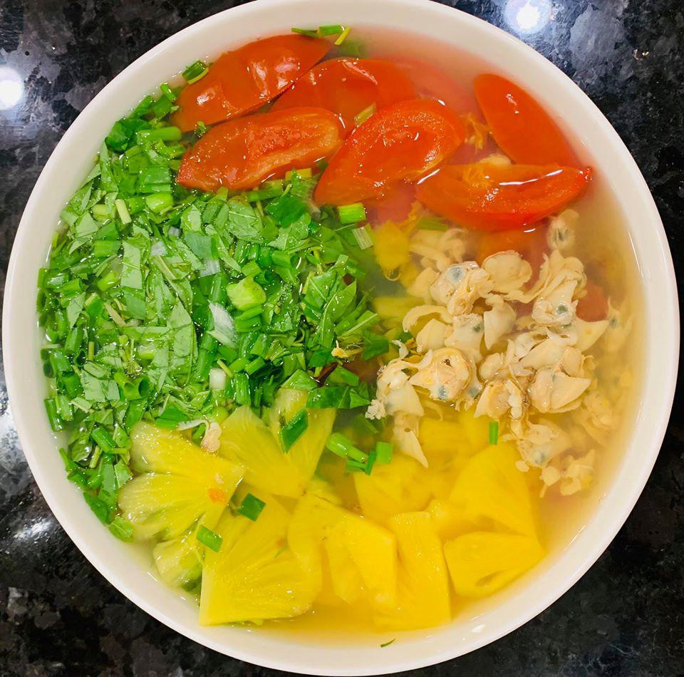 La Thanh Huyen nhan duoc nghin luot thich voi nhung bat canh