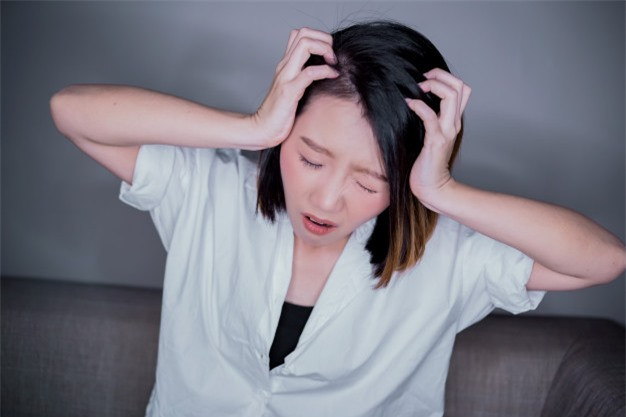 Cô dâu vào nhà chồng thì có đứa bé chạy đến gọi là mẹ Co dau vao nha chong thi co dua be chay den goi la me