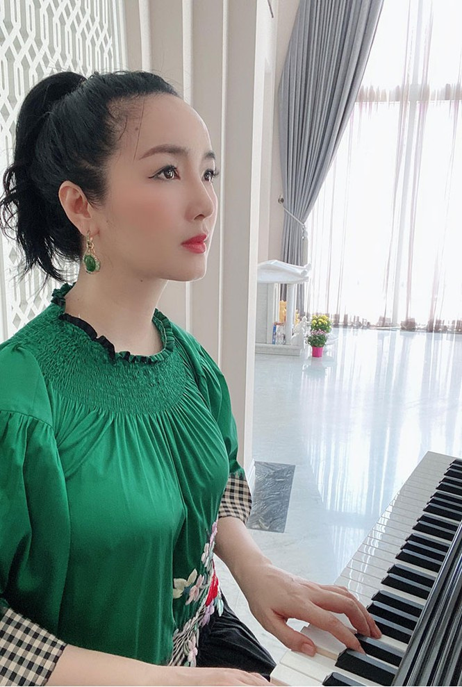 Cuoc song cach ly trong biet thu trieu do cua Hoa hau Den Hung Giang My-Hinh-4