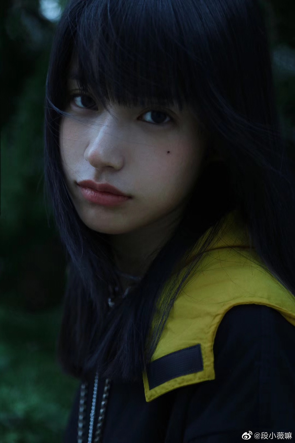 Thời gian gần đây, show tuyển chọn thần tượng Thanh xuân có bạn 2 được phát sóng thu hút sự chú ý của khán giả Trung Quốc, Việt Nam. Trong show có nhiều thí sinh tài năng, được đánh giá cao, Đoàn Tiểu Vi là một trong những cái tên thu hút ngay từ khi mới xuất hiện.