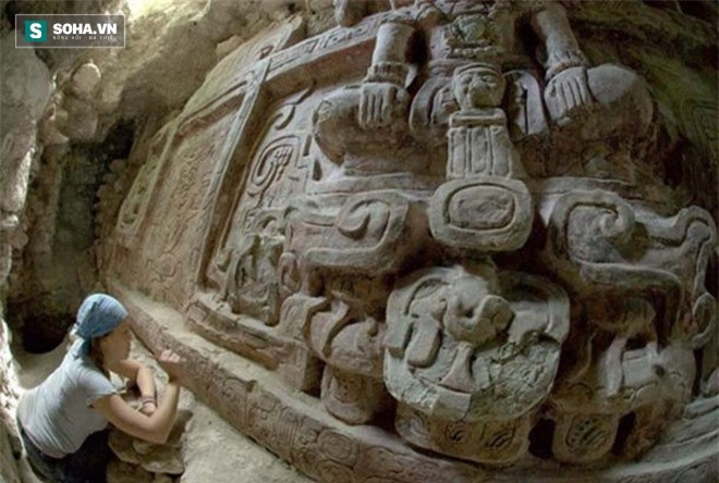 Cổ mộ trong kim tự tháp Maya hé lộ bí mật về 'Vua rắn' - Hình 3 Co mo trong kim tu thap Maya he lo bi mat ve 'Vua ran'-Hinh-3