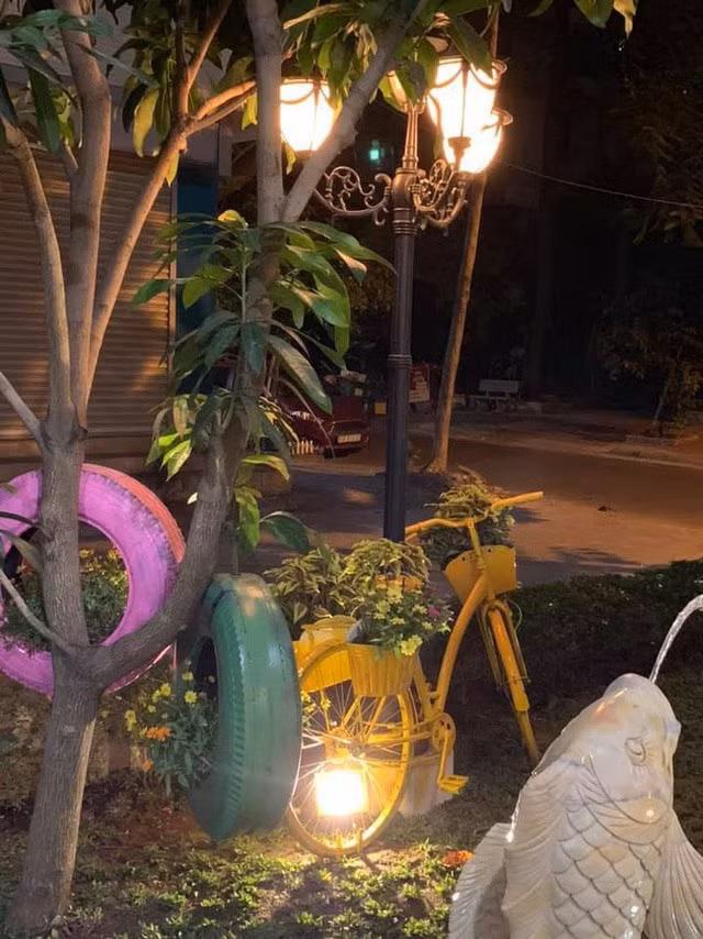 Một góc bình yên của biệt thự khi về đêm. 