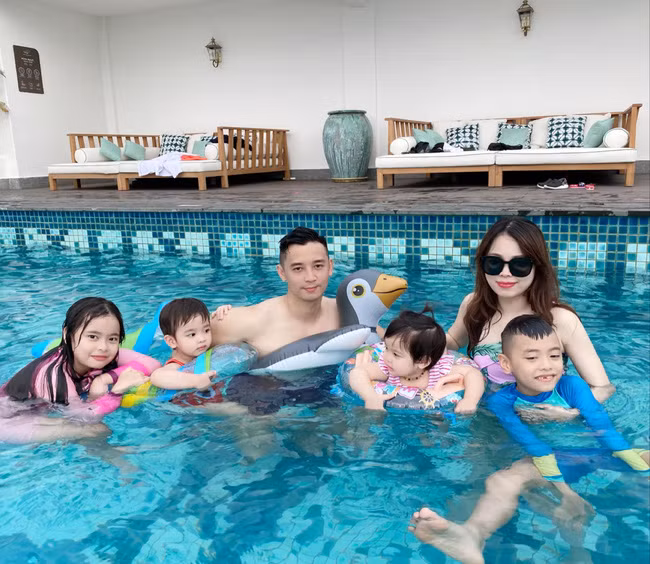 Hang 'Tui' gay chu y lon khi khoe nhan sac mang bau lan 5-Hinh-3