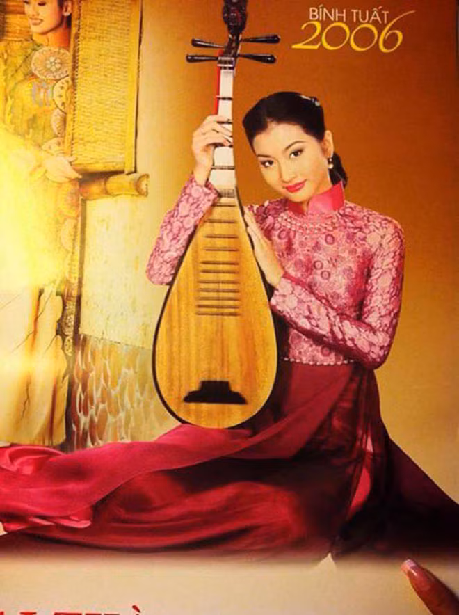 Cuối những năm 90, Uyển Nhi hoạt động trong lĩnh vực người mẫu, diễn viên và hình ảnh phủ sóng dày đặc trên trang bìa tạp chí, ảnh lịch, clip quảng cáo và nhiều bộ phim truyền hình ăn khách.