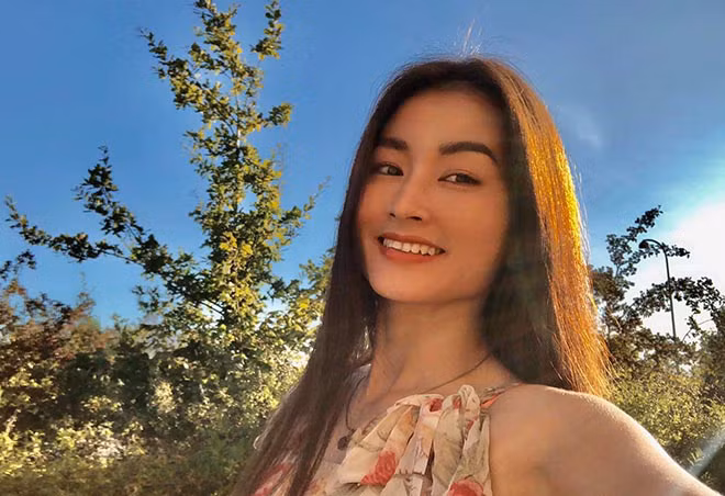 Sau 20 năm "ở ẩn", cô vẫn giữ được nhan sắc đầy trẻ trung, cuốn hút.