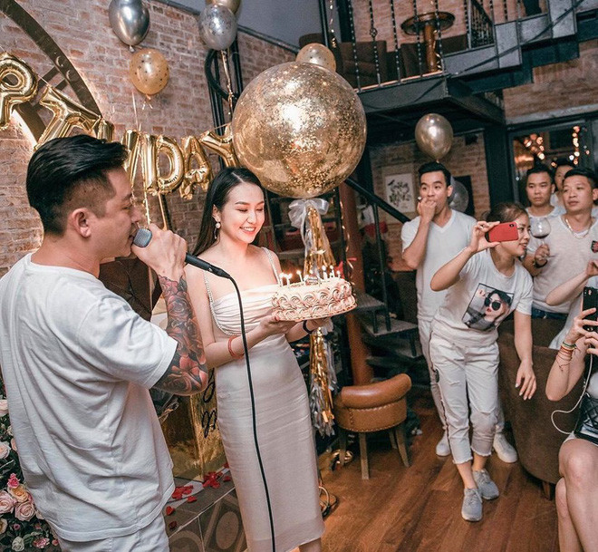 Hương Baby hạnh phúc vì “chọn chồng chuẩn” sau 6 năm - Hình 2 Huong Baby hanh phuc vi “chon chong chuan” sau 6 nam-Hinh-2