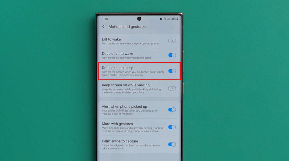 Với One UI 3.0, người dùng có thể gõ 2 lần vào khoảng trống trên màn hình chính của máy để tắt hoặc chạm 2 lần vào màn hình để “đánh thức” smartphone. Ảnh: Beebom.
