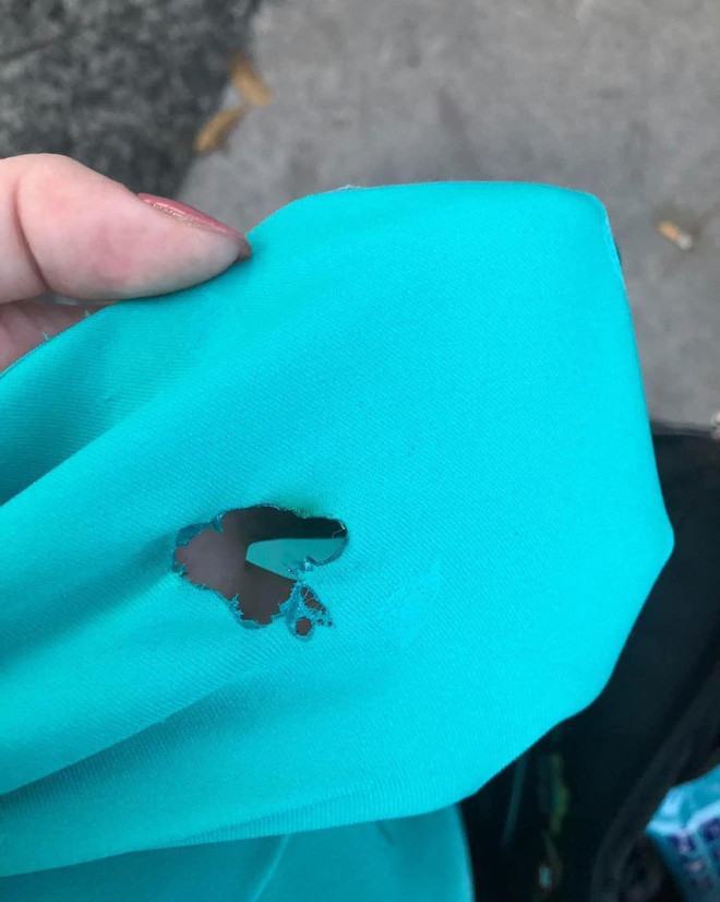 Tiep vien Vietnam Airlines bi nem tan thuoc o ngoai duong