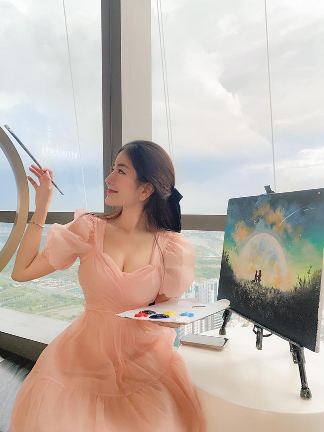 Báo Hàn Quốc còn ca ngợi cô có vẻ đẹp nữ thần.