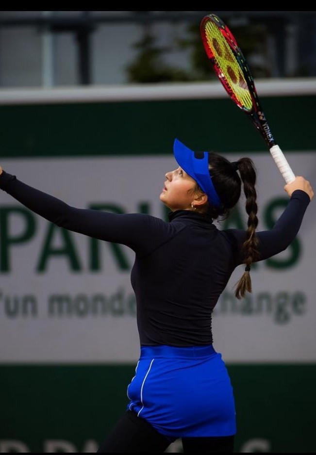 Trên bảng xếp hạng ITF dành cho VĐV trẻ, Eva Lys đứng vị trí 66. Hiện nữ tay vợt Đức đang nỗ lực để cải thiện thành tích ở những mùa giải mới trong năm sau. Tuy chưa đạt được nhiều thành tựu nổi bật, song với lối đánh nhanh nhẹn, dứt khoát, Eva được kỳ vọng sẽ trở thành ngôi sao của làng quần vợt thế giới.