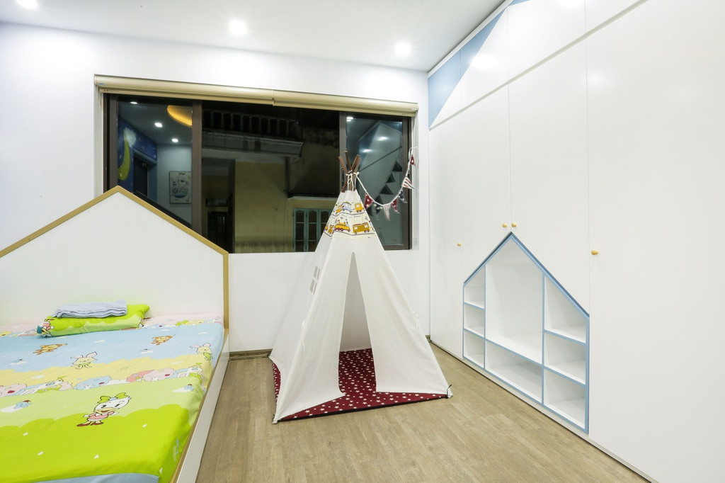 Phòng ngủ của các bé được thiết kế trở thành một không gian thoải mái cho các con vừa nghỉ ngơi, vừa có thể thoả sức sáng tạo, vui chơi.