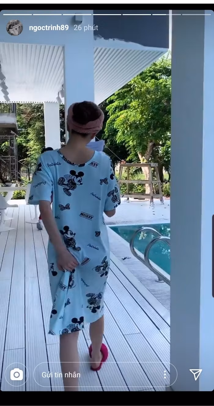 Ra pho nhu ba hoang, nhung ve nha Ngoc Trinh van toa sang voi dam 50k-Hinh-15