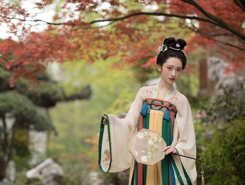 Vi sao thoi phong kien it ghi nhan cac vu an cuong buc?