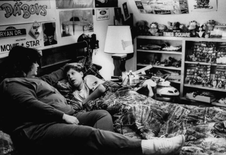 Ryan White - Cau be cham dut tinh trang ky thi benh nhan AIDS-Hinh-6