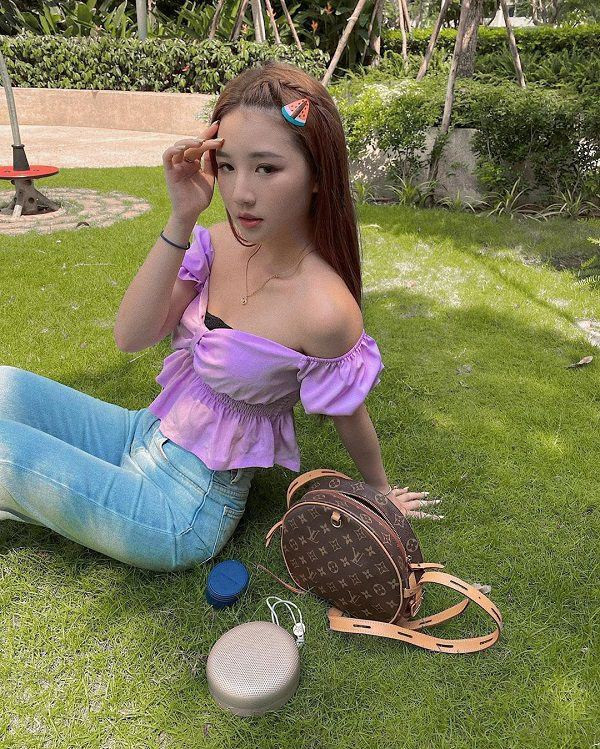 Muôn cách tạo kiểu với tóc dài của Amee - Hình 7 Muon cach tao kieu voi toc dai cua Amee-Hinh-7