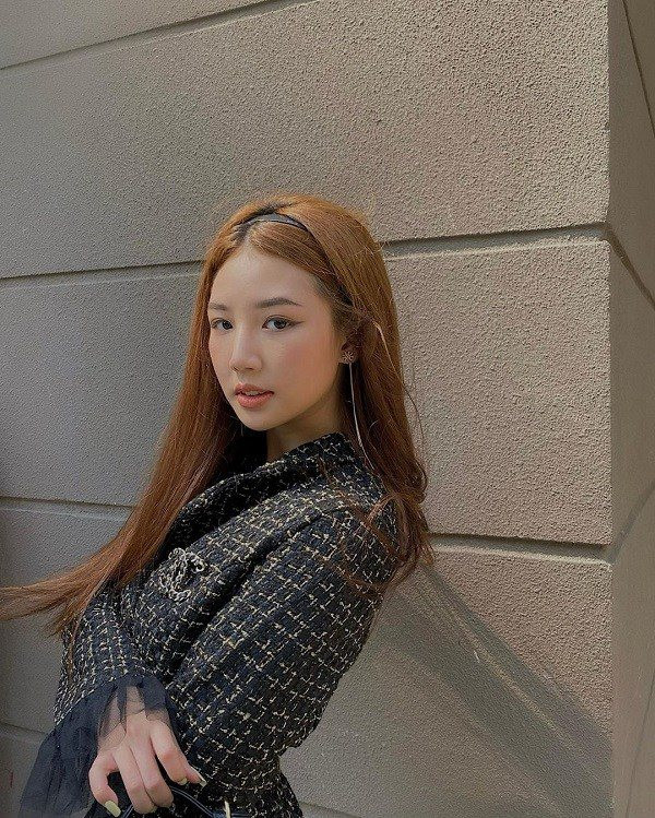 Muôn cách tạo kiểu với tóc dài của Amee - Hình 9 Muon cach tao kieu voi toc dai cua Amee-Hinh-9