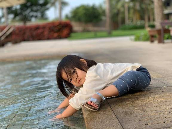 "Anh Hai" tiết lộ Yến Phương là khán giả hâm mộ anh từ nhỏ. Họ từng gặp nhau lần đầu khi cô mới 7, 8 tuổi. Sau gần 20 năm, họ kết hôn vào tháng 11/2014. Tháng 3/2017, Yến Phương sinh con gái đầu lòng.