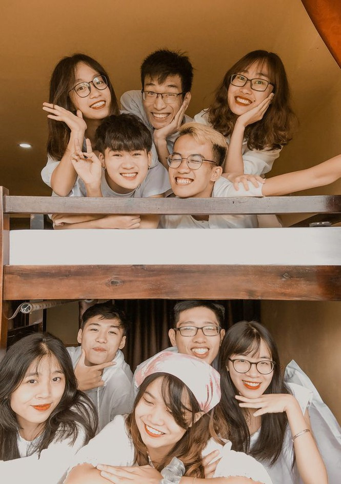 Hội bạn thân 'dành cả thanh xuân' để đi cùng nhau - Hình 14 Hoi ban than 'danh ca thanh xuan' de di cung nhau-Hinh-14