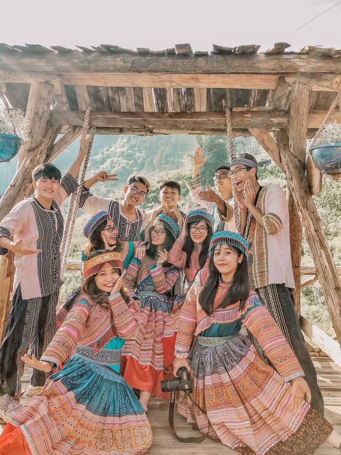 Hội bạn thân 'dành cả thanh xuân' để đi cùng nhau - Hình 6 Hoi ban than 'danh ca thanh xuan' de di cung nhau-Hinh-6