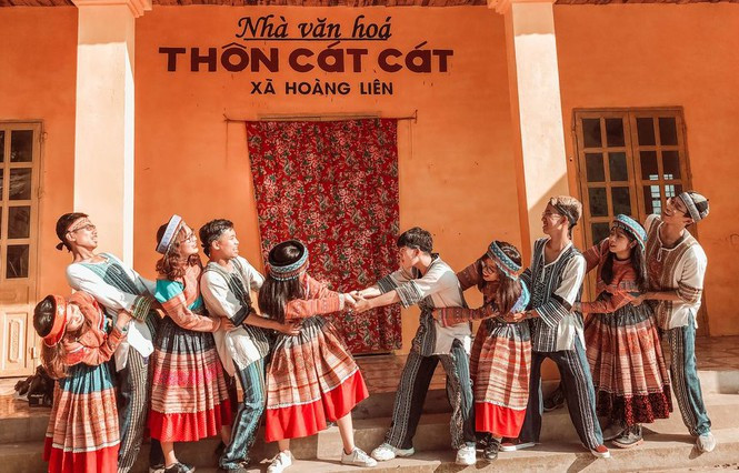 Hội bạn thân 'dành cả thanh xuân' để đi cùng nhau Hoi ban than 'danh ca thanh xuan' de di cung nhau