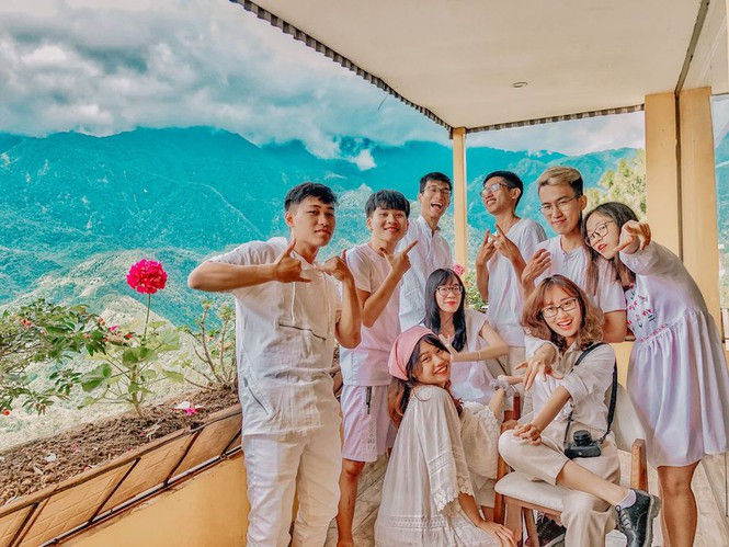 Hội bạn thân 'dành cả thanh xuân' để đi cùng nhau - Hình 3 Hoi ban than 'danh ca thanh xuan' de di cung nhau-Hinh-3