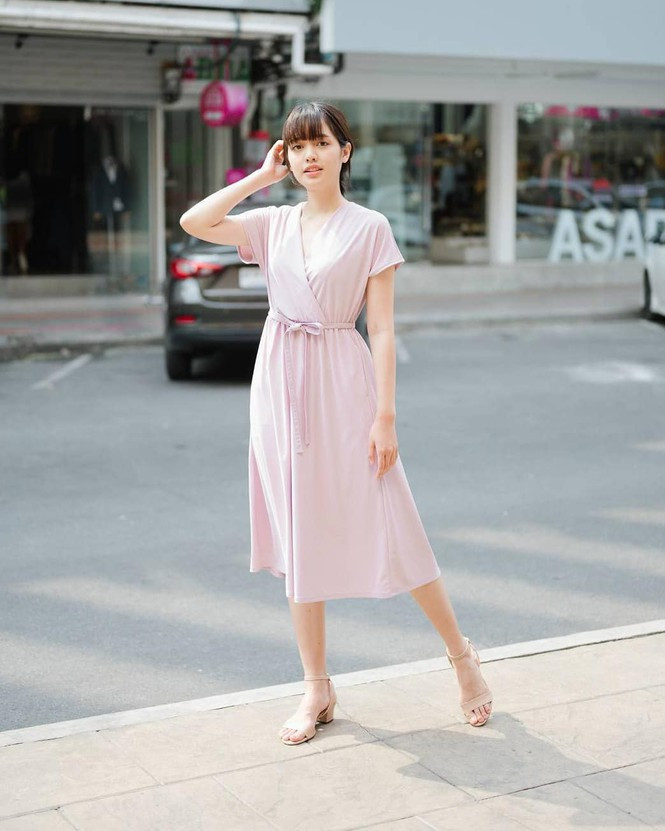 Nữ blogger có nhan sắc giống hệt ca sĩ Lisa nhóm BlackPink - Hình 12 Nu blogger co nhan sac giong het ca si Lisa nhom BlackPink-Hinh-12