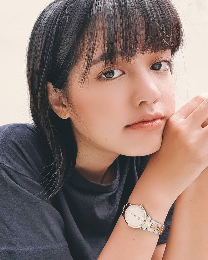 Nữ blogger có nhan sắc giống hệt ca sĩ Lisa nhóm BlackPink - Hình 16 Nu blogger co nhan sac giong het ca si Lisa nhom BlackPink-Hinh-16