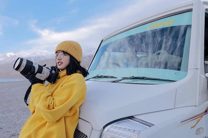 Nữ blogger có nhan sắc giống hệt ca sĩ Lisa nhóm BlackPink - Hình 17 Nu blogger co nhan sac giong het ca si Lisa nhom BlackPink-Hinh-17