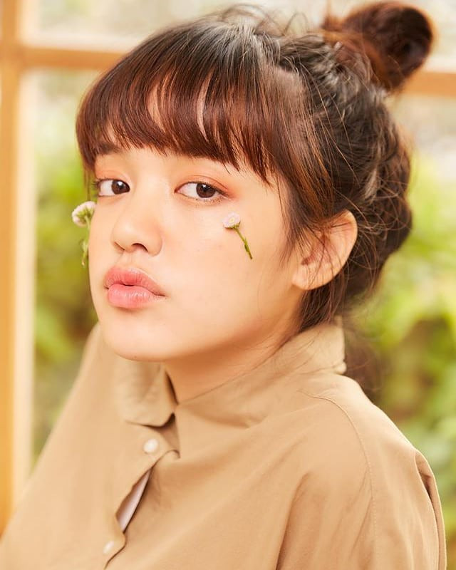 Nữ blogger có nhan sắc giống hệt ca sĩ Lisa nhóm BlackPink - Hình 4 Nu blogger co nhan sac giong het ca si Lisa nhom BlackPink-Hinh-4