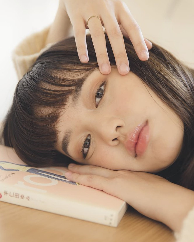 Nữ blogger có nhan sắc giống hệt ca sĩ Lisa nhóm BlackPink - Hình 6 Nu blogger co nhan sac giong het ca si Lisa nhom BlackPink-Hinh-6